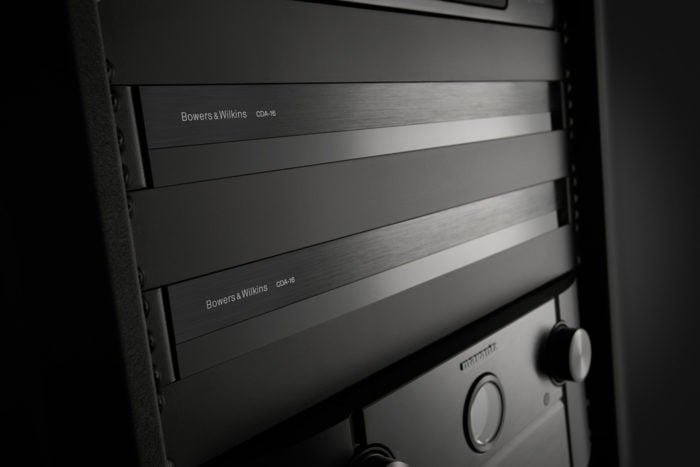Bowers & Wilkins CDA-16 : un amplificateur 16 canaux / 8 zones pour le multiroom