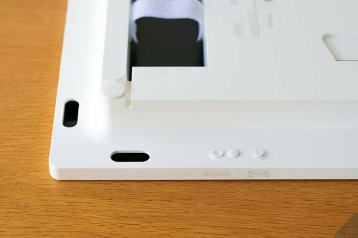 Les touches classiques de toute enceinte Sonos avec le volume et pause/lecture